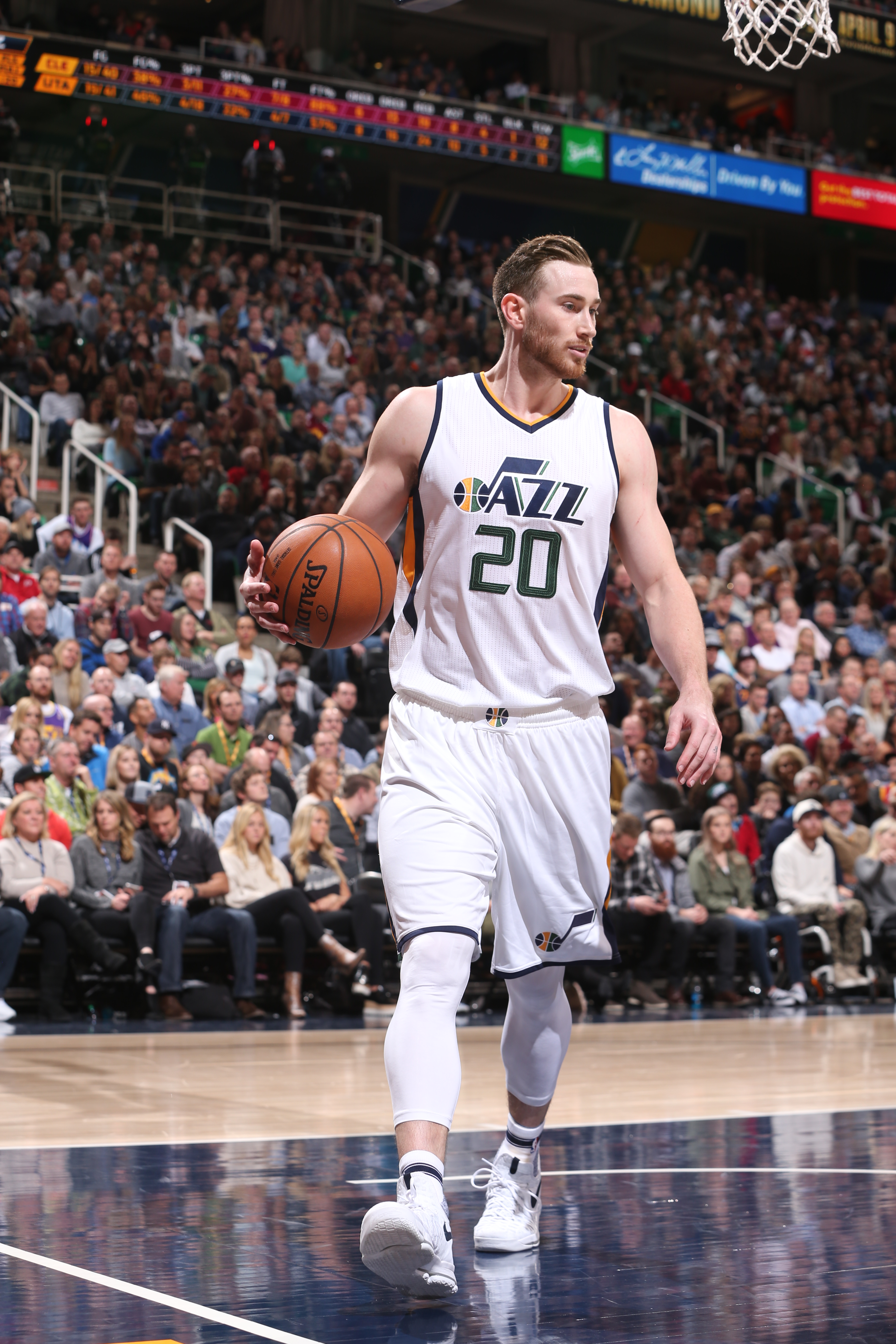 Gordon Hayward liderou o Utah Jazz no triunfo sobre o Cleveland Cavaliers (Foto: Jeff Allred/NBAE via Getty Images/AFP)
