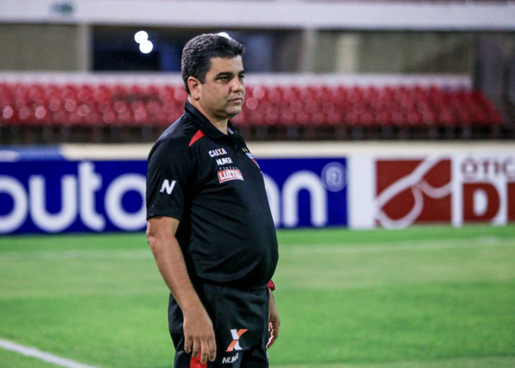 Maceió, 04 de outubro de 2016 Lance do jogo entre CRB x Atlético-GO , partida válida pela 29ª rodada do Brasileirão da Série B, que será realizado no Estádio Rei Pelé, em Maceió, Alagoas - Brasil. Foto: Ailton Cruz