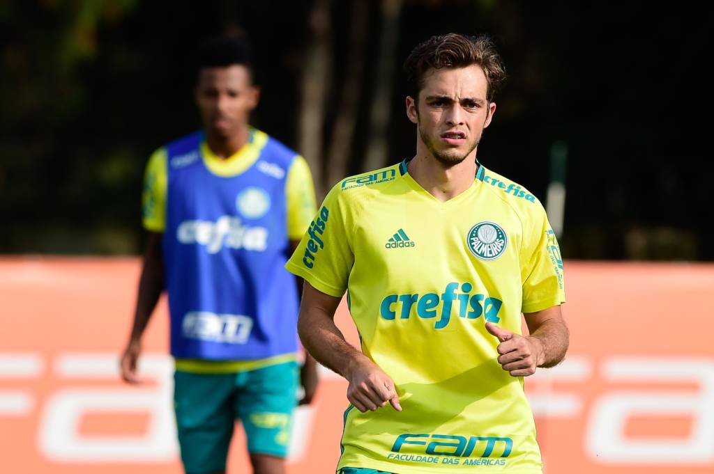 Hyoran, jogador do Palmeiras, durante treino na Academia de Futebol da Barra Funda, na Zona Oeste de São Paulo