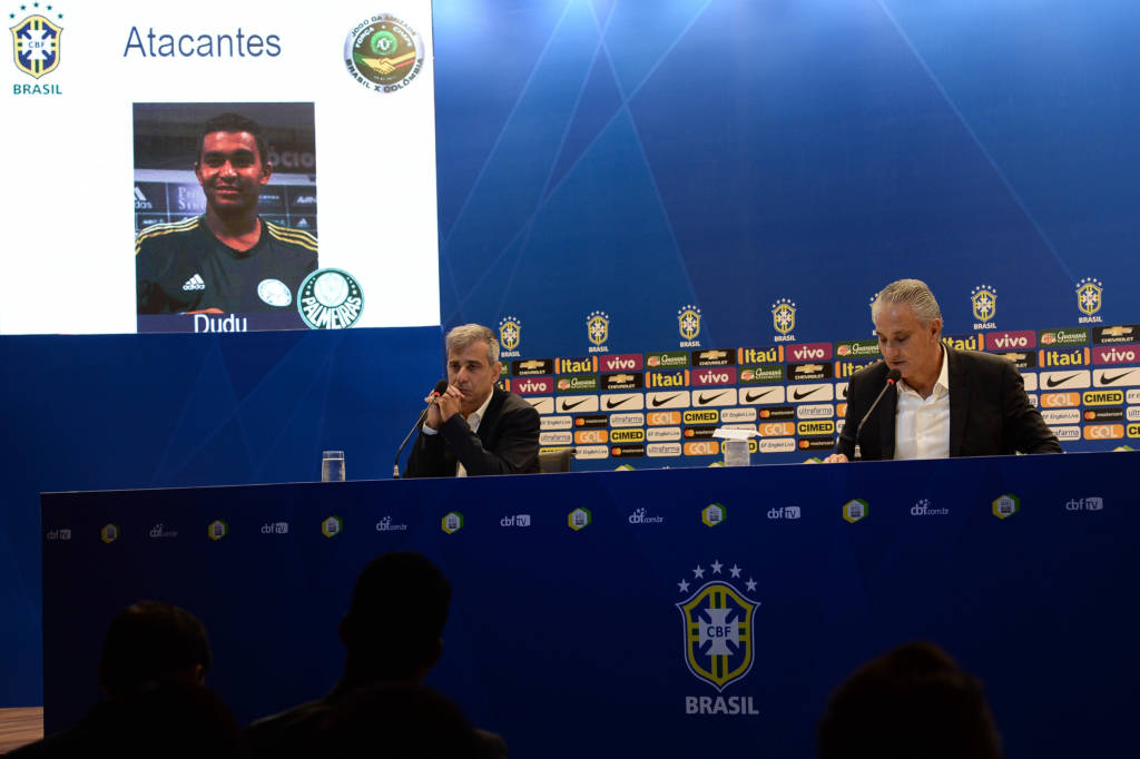 Tite durante a convocacao da Selecao Brasileira para o jogo contra a Colombia.