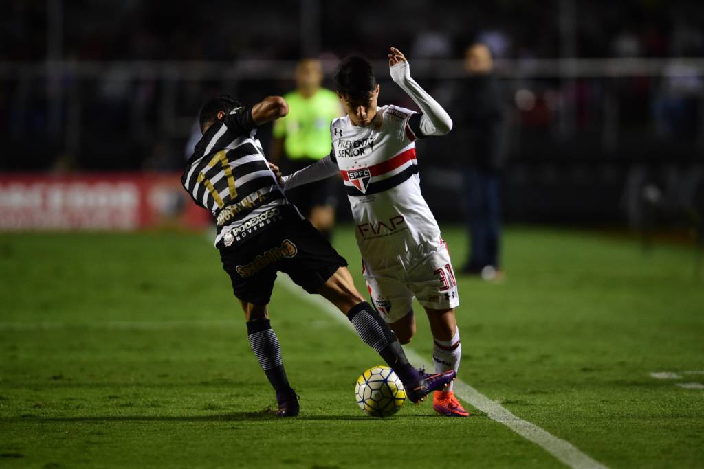 Luiz Araújo tem proposta do francês Lille, e Rogério Ceni tenta convencê-lo a ficar no São Paulo (Foto: Djalma Vassão/ Gazeta Press)