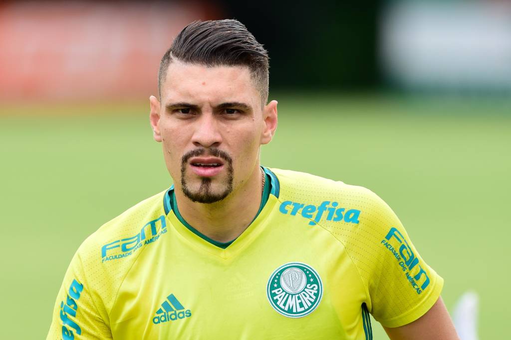 Moisés, jogador do Palmeiras, durante treino na Academia de Futebol da Barra Funda na Zona Oeste da capital paulista.