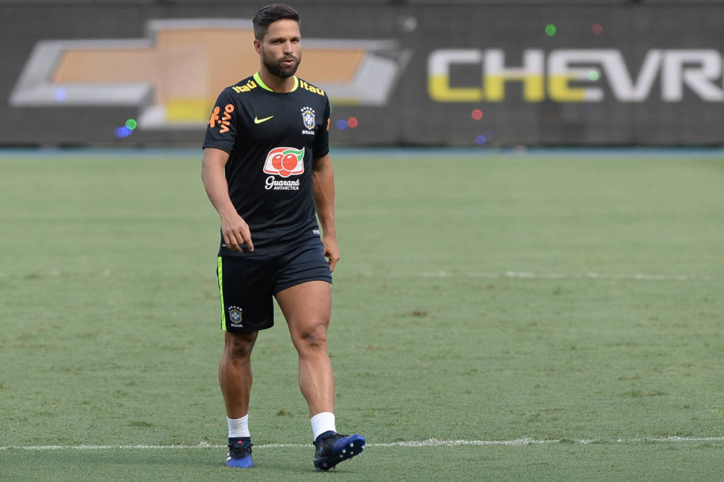 Diego vai começar o amistoso no Rio de Janeiro no banco de reservas (Foto: Pedro Martins / MoWA Press)