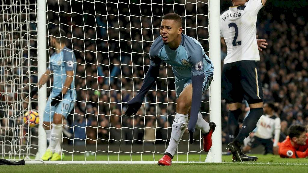 Depois de estrear, Gabriel Jesus pode atuar por mais tempo neste sábado (Foto: Divulgação/Manchester City)