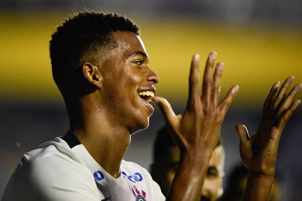 Artilheiro da Copinha, Carlinhos já treinava como profissional no ano passado (foto: Fernando Dantas/Gazeta Press)