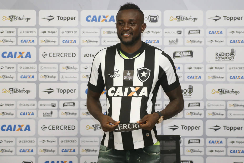 Joel chega ao Botafogo após atuar no Santos em 2016 (Foto: Vitor Silva/SSPress/Botafogo)