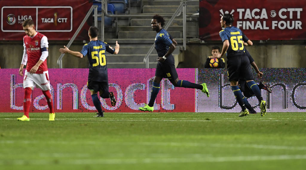 Braga tenta apagar má impressão após a derrota na final da Taça da Liga de Portugal (Foto: Francisco Leong/AFP)