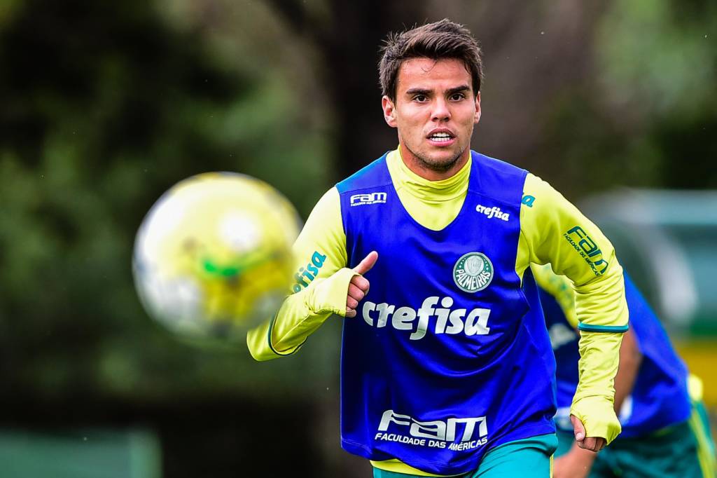 Rodrigo, jogador do Palmeiras, durante treino na Academia de Futebol da Barra Funda, na Zona Oeste da capital paulista.