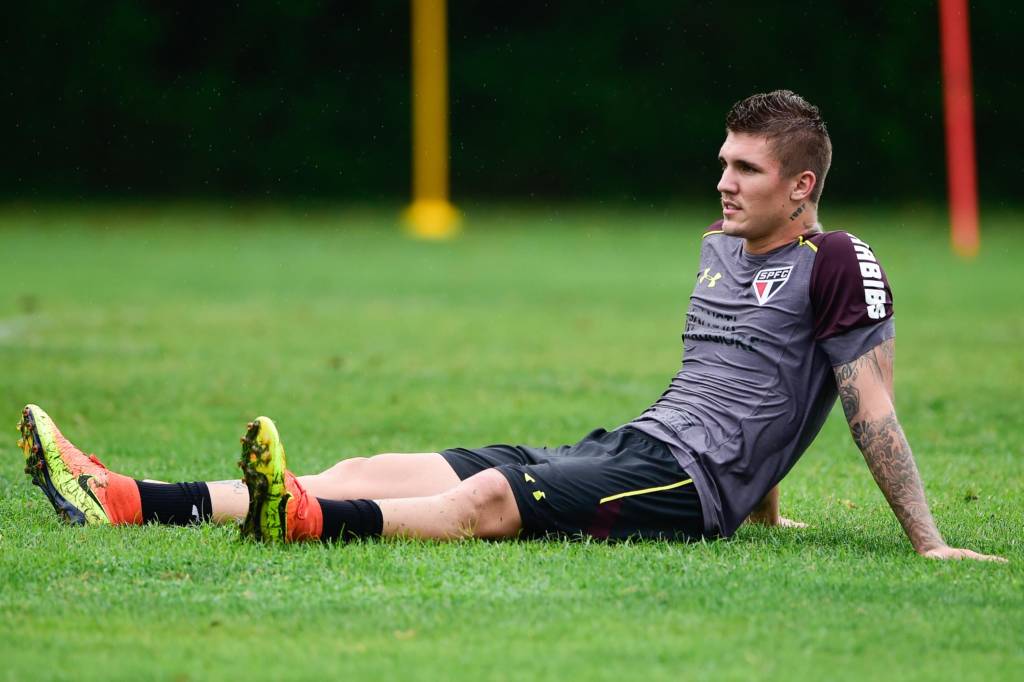 Lyanco tem 20 anos, é capitão da Seleção Brasileira sub-20 e tem contrato com o São Paulo até o fim de 2018 (foto: Fernando Dantas/Gazeta Press)
