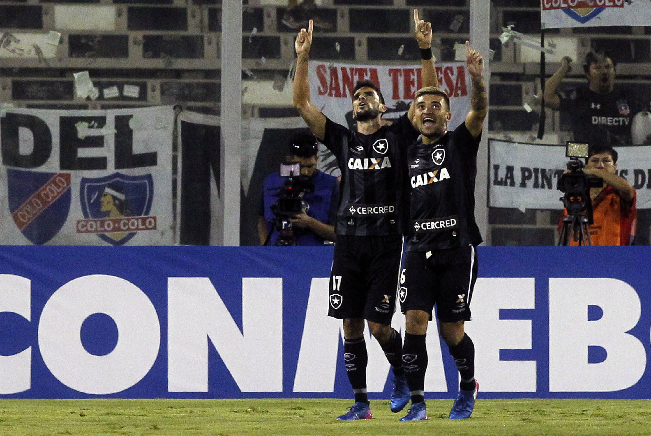 Pimpão fez o gol de empate do Fogão (Foto: CLAUDIO REYES/AFP)