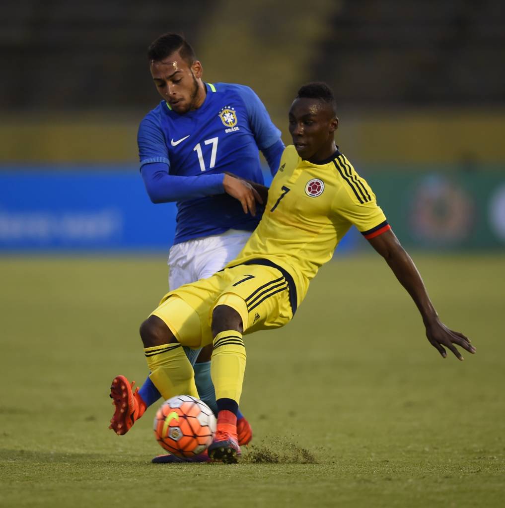Maycon, que não irá ao Mundial sub-20 com a Seleção, poderá barrar Fellipe Bastos (foto: Rodrigo Buendia/AFP)