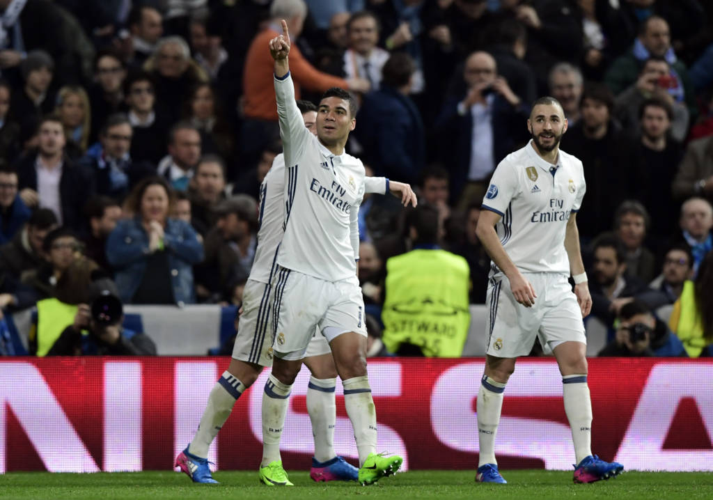 Casemiro marcou o terceiro gol do Real Madrid em belo chute de fora da área (Foto: Javier Soriano/AFP)