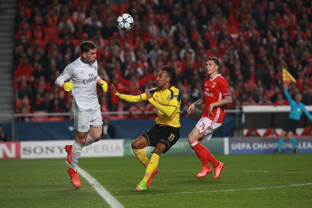 Ederson foi o destaque da partida entre Benfica e Borussia Dortmund (Foto: Divulgação/Benfica)