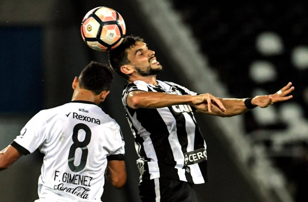 Veja os melhores momentos de Botafogo 1 x 0 Olimpia (PAR) | Gazeta ...