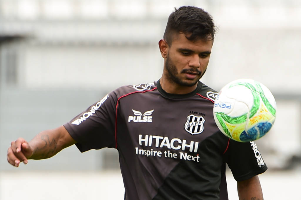 Fernando Bob já havia passado pela Ponte entre 2013 e 2015 (Foto: Djalma Vassão/Gazeta Press)