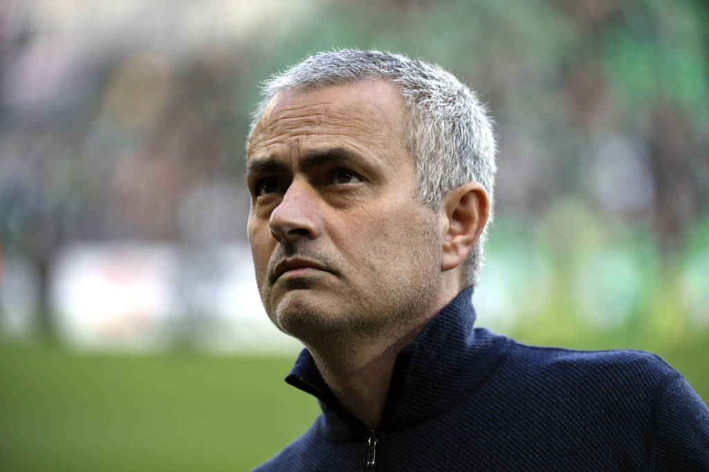 Mourinho quer o título da Copa da Liga (Foto: Philippe Desmazes/AFP) 