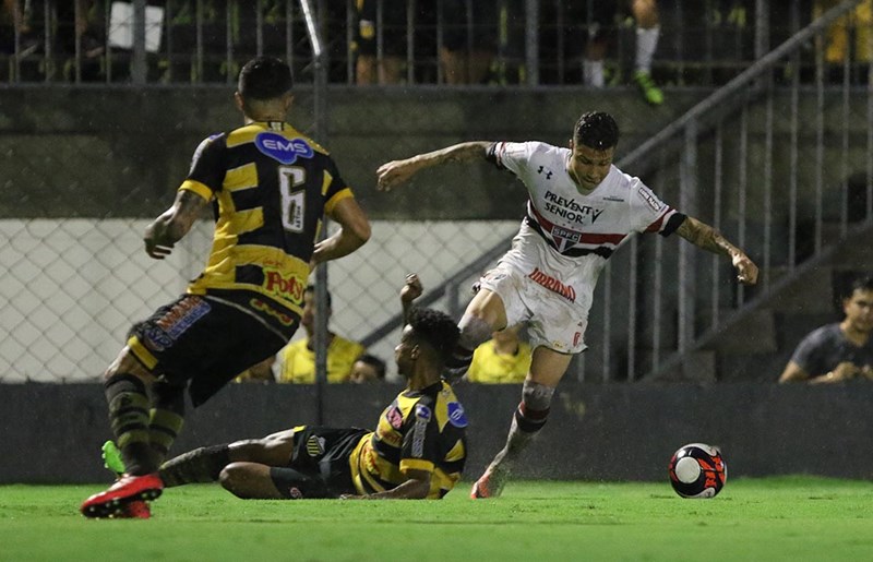 O São Paulo se viu dominado pelo Novorizontino depois dos 20 minutos do segundo tempo (Foto: Rubens Chiri/SPFC)