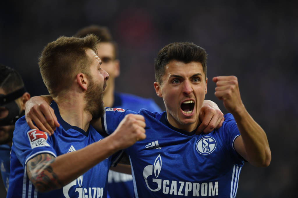 O austríaco Alessandro Schoepf abriu o placar para o Schalke 04 logo no início do jogo (foto: Patrik Stollarz/AFP)