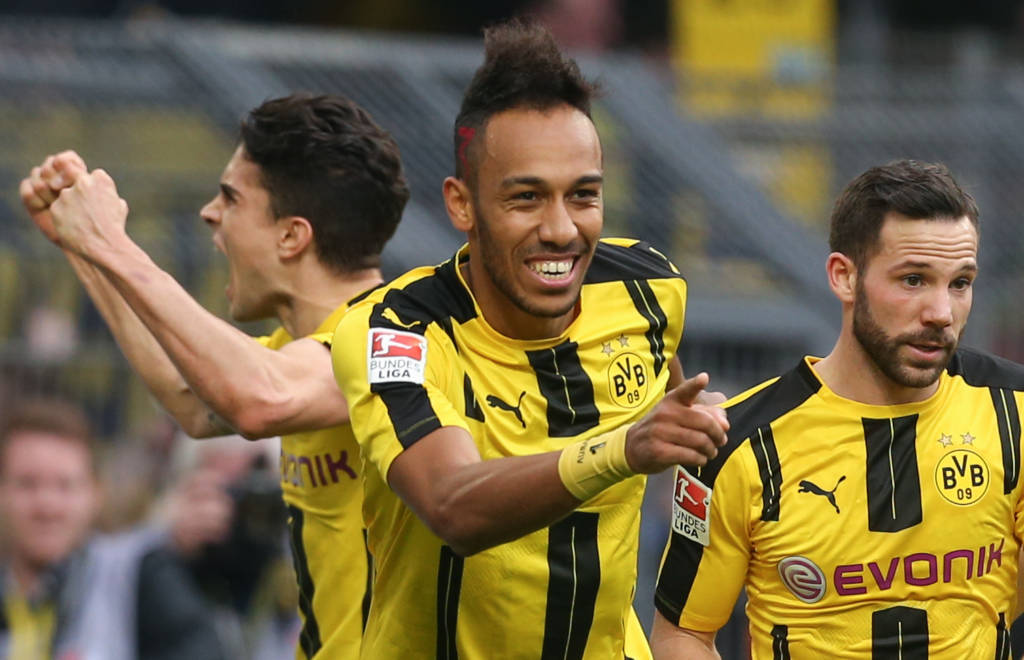 Aubameyang chegou a 21 gols no Alemão (Foto: Friso Gentsch/AFP) 