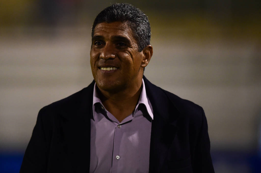Silas estreou com vitória (Foto: Djalma Vassão/Gazeta Press)