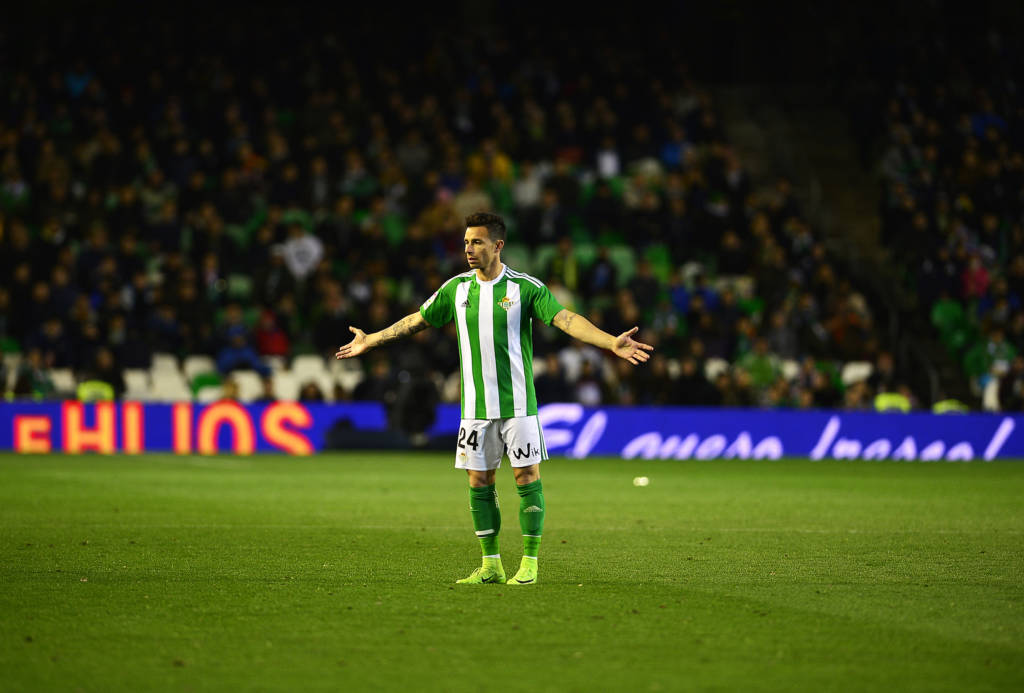 Sem muitas pretensões na tabela, Betis pode complicar La Coruña (Foto: Cristina Quicler/AFP)