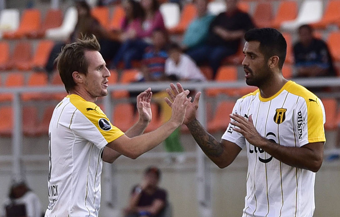 Guaraní-PAR venceu pelo placar mínimo (Foto: AFP/Pedro TAPIA)