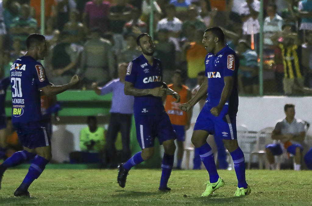 Ábila entrou na segunda etapa e deixou sua marca (Foto: Thiago Parmalat/Light Press/Cruzeiro)
