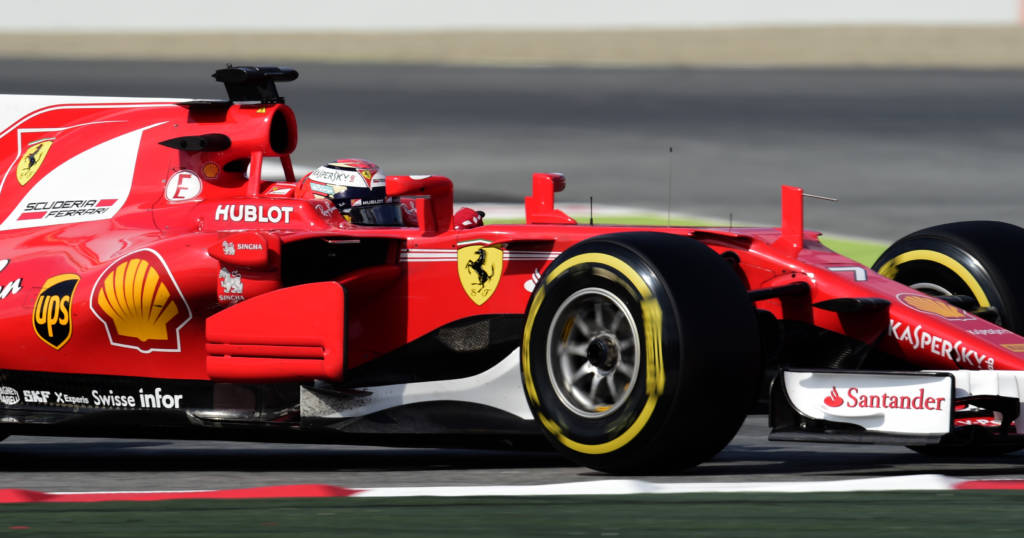 Raikkonen foi o mais rápido dos testes de pré-temporada da F1 (Foto: JOSE JORDAN/AFP)