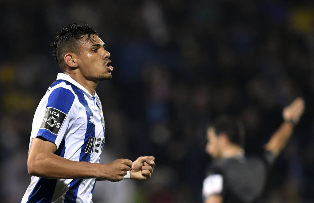 Tiquinho Soares brilhou (Foto: Francisco Leong/AFP)