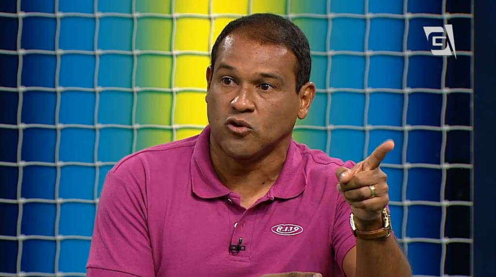 Ex-jogador também apontou "erros infantis" do técnico Rogério Ceni (foto: reprodução/TV Gazeta)