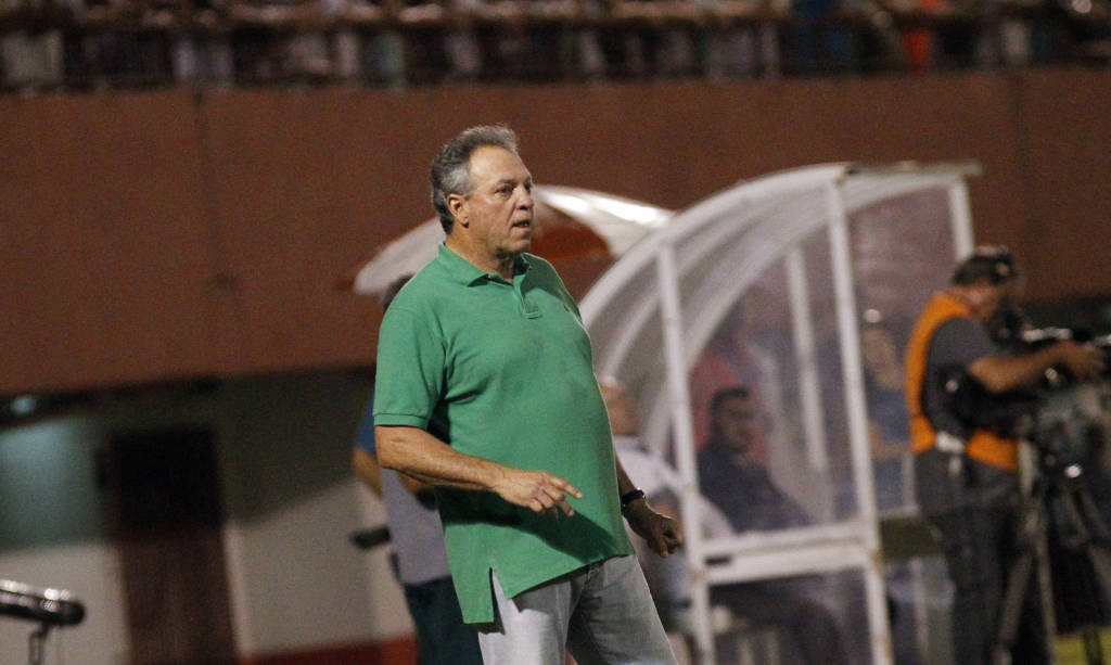 Abel Braga não gostou da atuação do Flu (Foto: Nelson Perez/Fluminense FC)