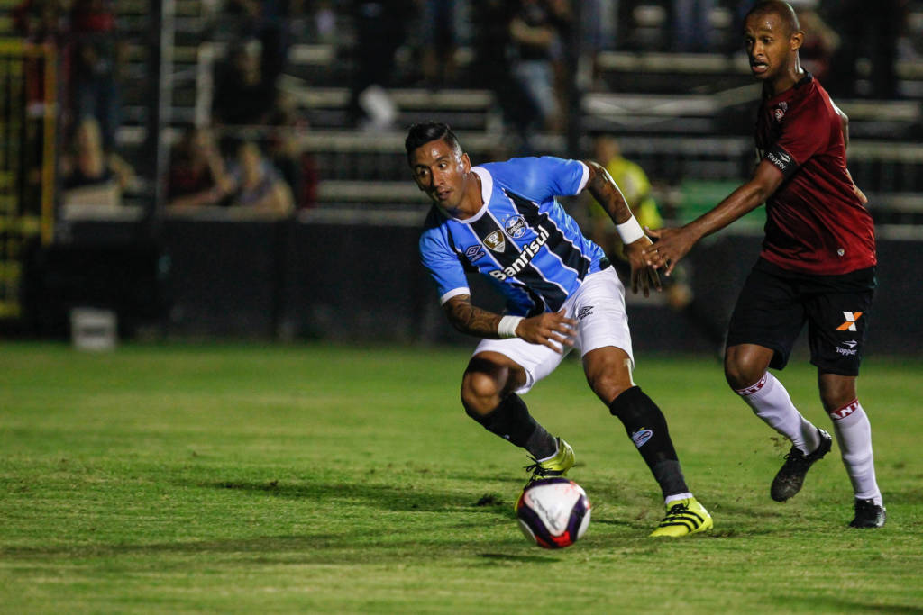 Barrios entrou aos 20 minutos do segundo tempo (Foto: Lucas Uebel/Grêmio FBPA)