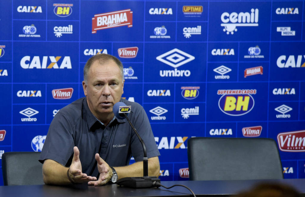 Mano Menezes aprovou a atuação da Raposa (Foto: Washington Alves/Cruzeiro)