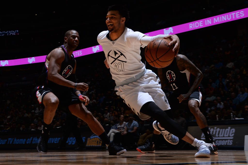 Nuggets seguem em busca de vaga nos playoffs (Foto: Bart Young/AFP)