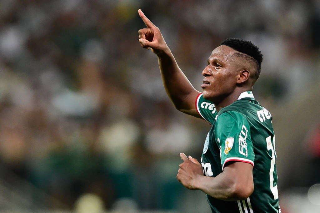 Mina foi o autor do gol da vitória contra o Jorge Wilstermann (Foto: Fernando Dantas/Gazeta Press)