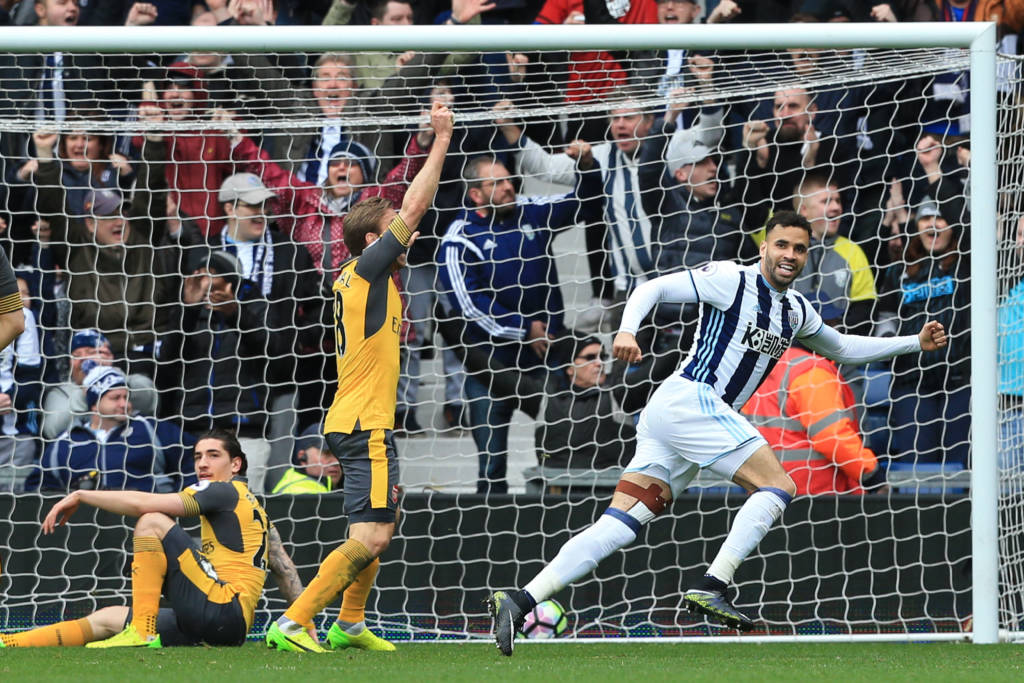 Arsenal corre risco de ficar fora da próxima Liga dos Campeões (Foto: Lindsey Parnaby/AFP)