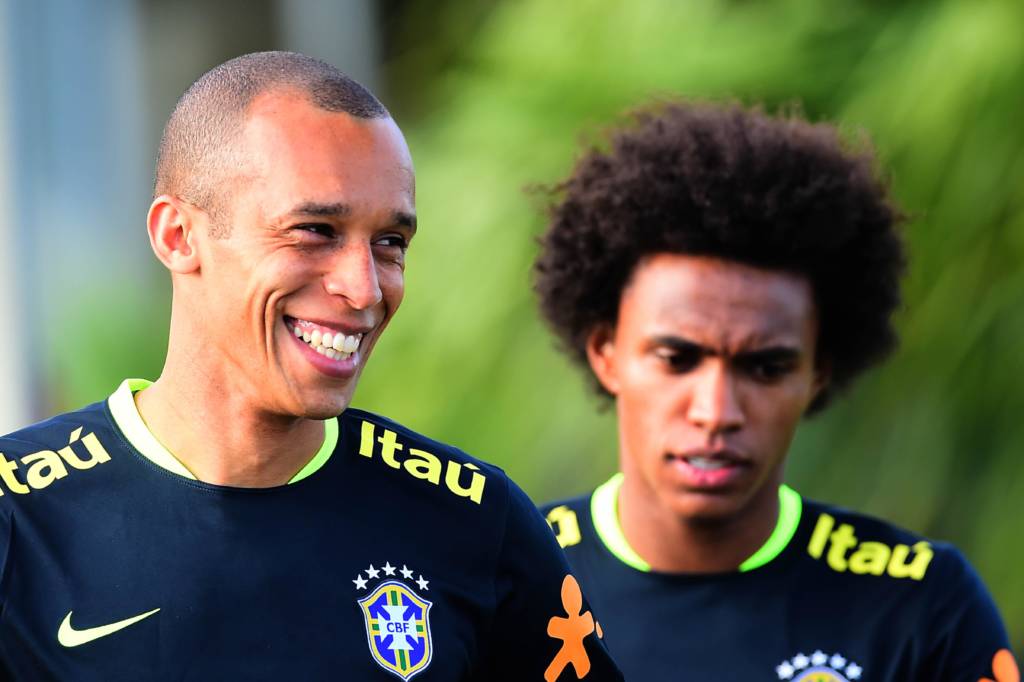 Zagueiro da Inter de Milão prefere se preocupar com a formação nacional do que com o rival (foto: Sergio Barzaghi/Gazeta Press)