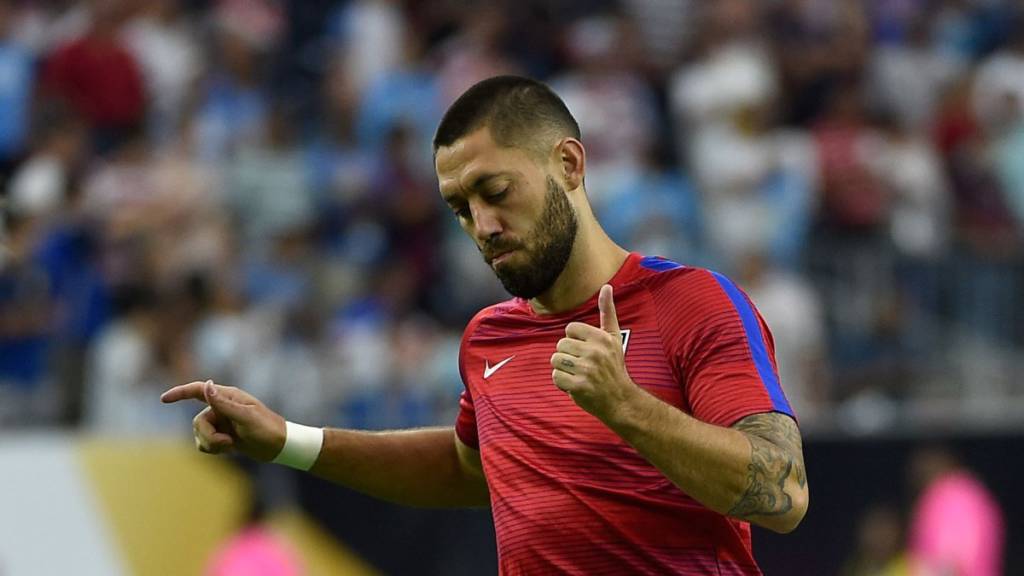 O experiente Dempsey é uma das referências da seleção dos EUA (Foto: Omar Torres/AFP)