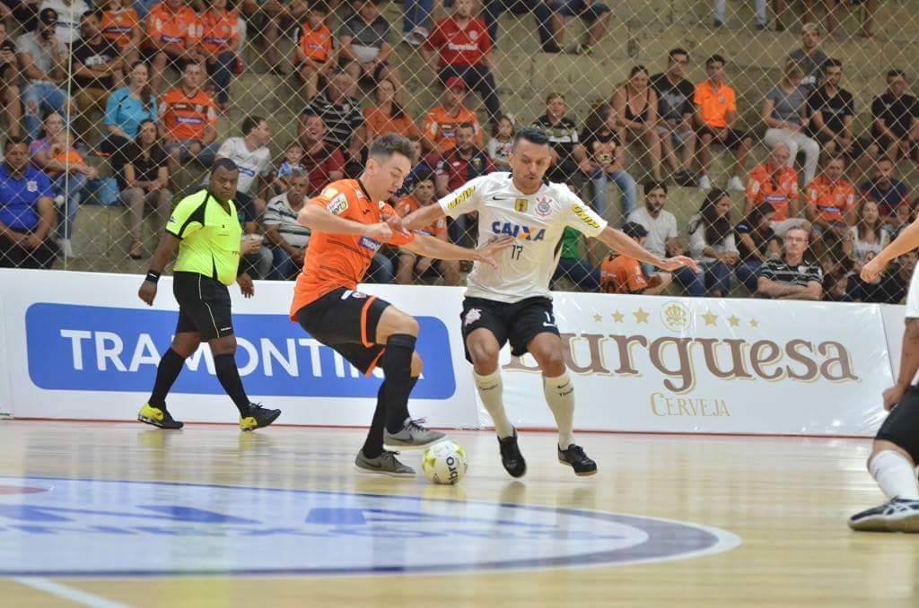 Carlos Barbosa venceu por 2 a 1 e levou a Supercopa de Futsal (Foto: Ulisses Castro/Carlos Barbosa)