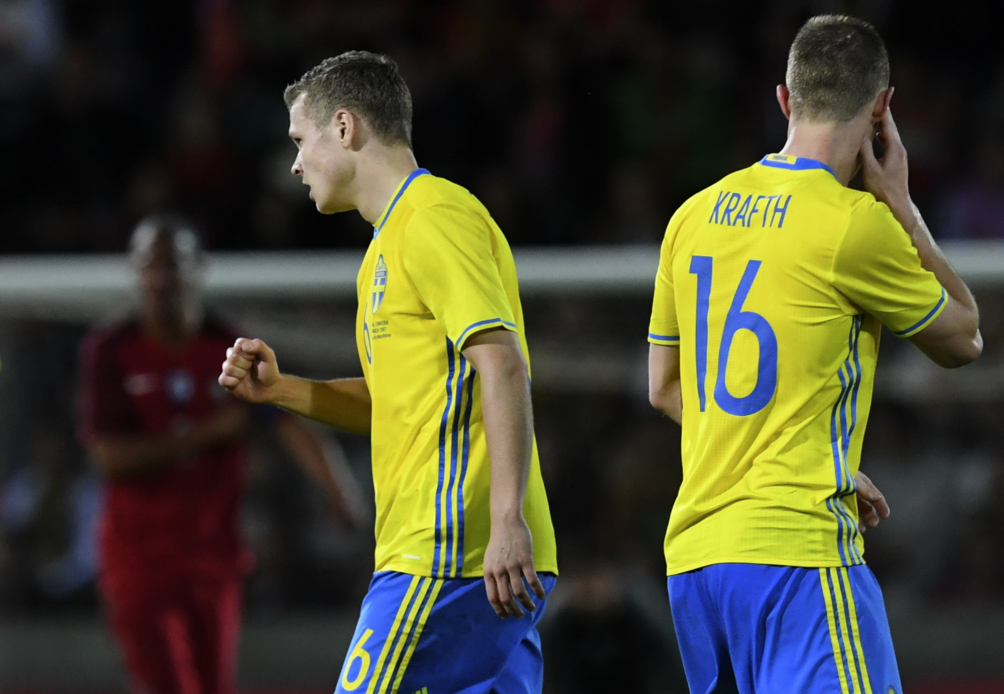Claesson comemorando gol em Portugal (Foto: Francisco Leong/AFP)