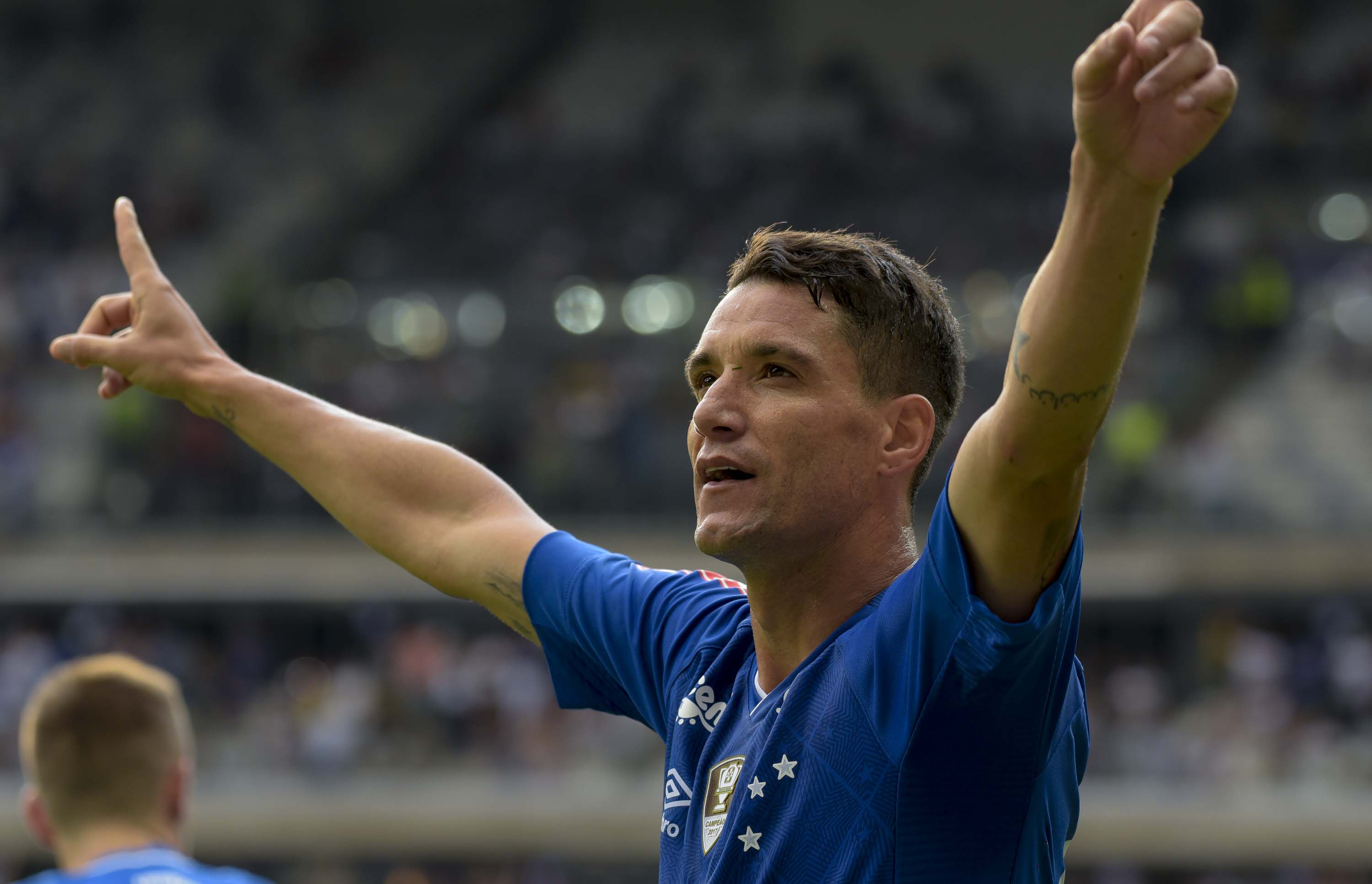 Thiago Neves comemora contratações feitas pelo Cruzeiro Gazeta Esportiva