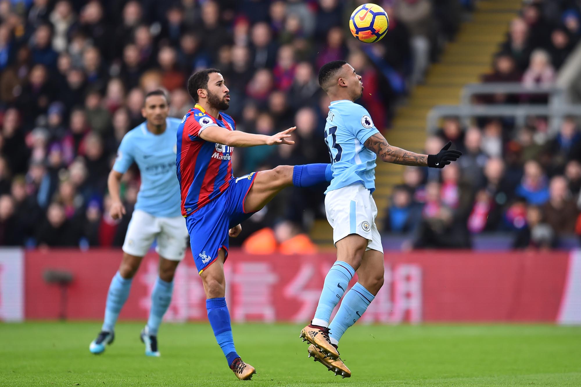 Gabriel Jesus se machuca e sai chorando: veja fotos do City - Gazeta ...