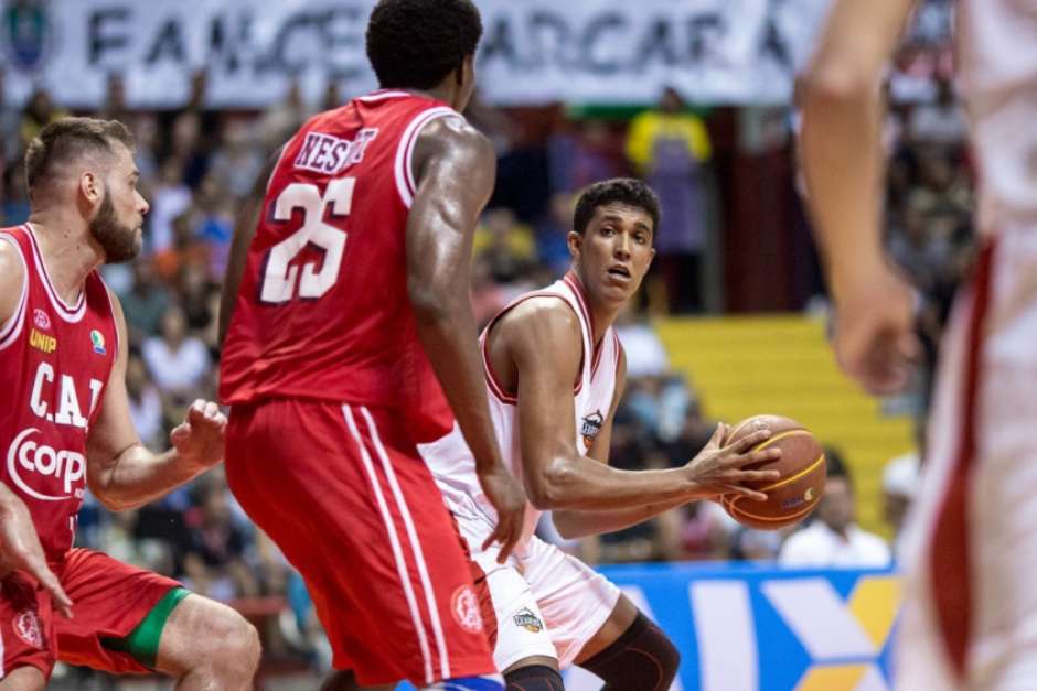 Paulistano vence Basquete Cearense e iguala série nos playoffs do NBB