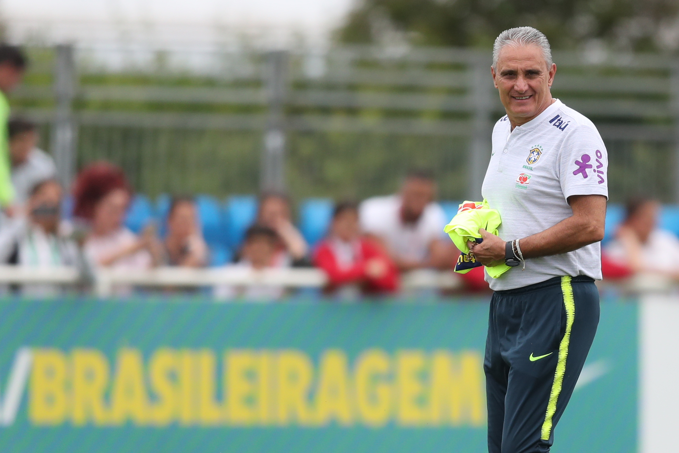 Segundo rádio, Tite foi procurado para substituir Zidane no Real Madrid