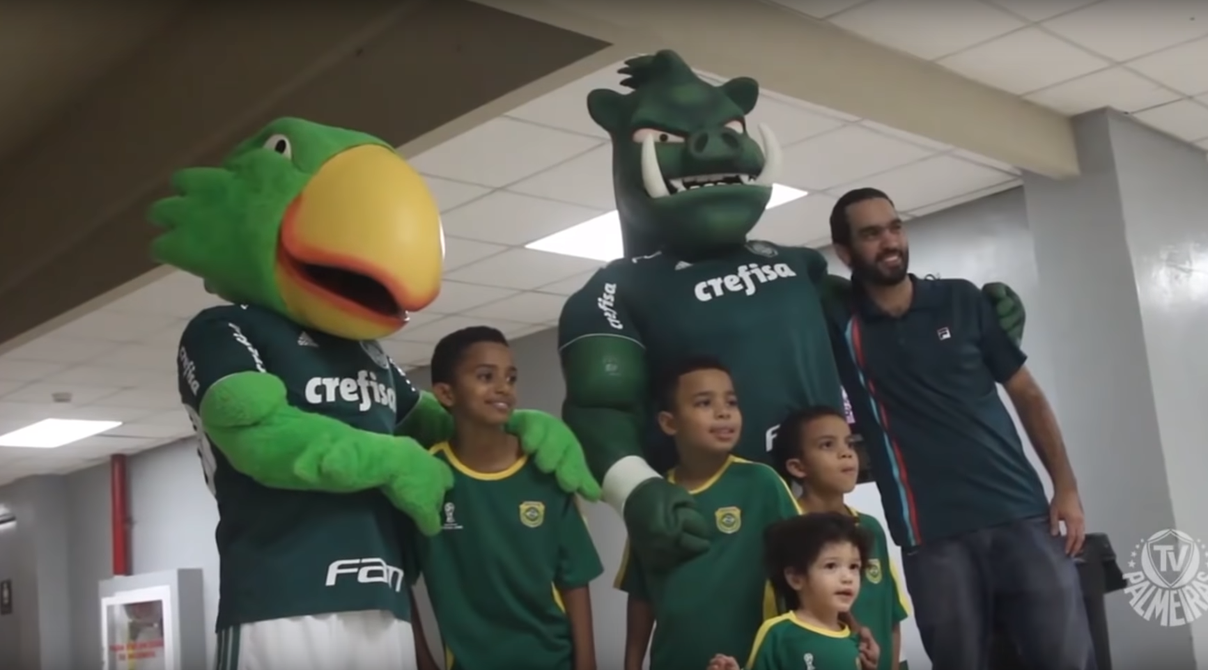 Panamenhos, Evair e o filho Ademir veem o Palmeiras pela 1ª vez