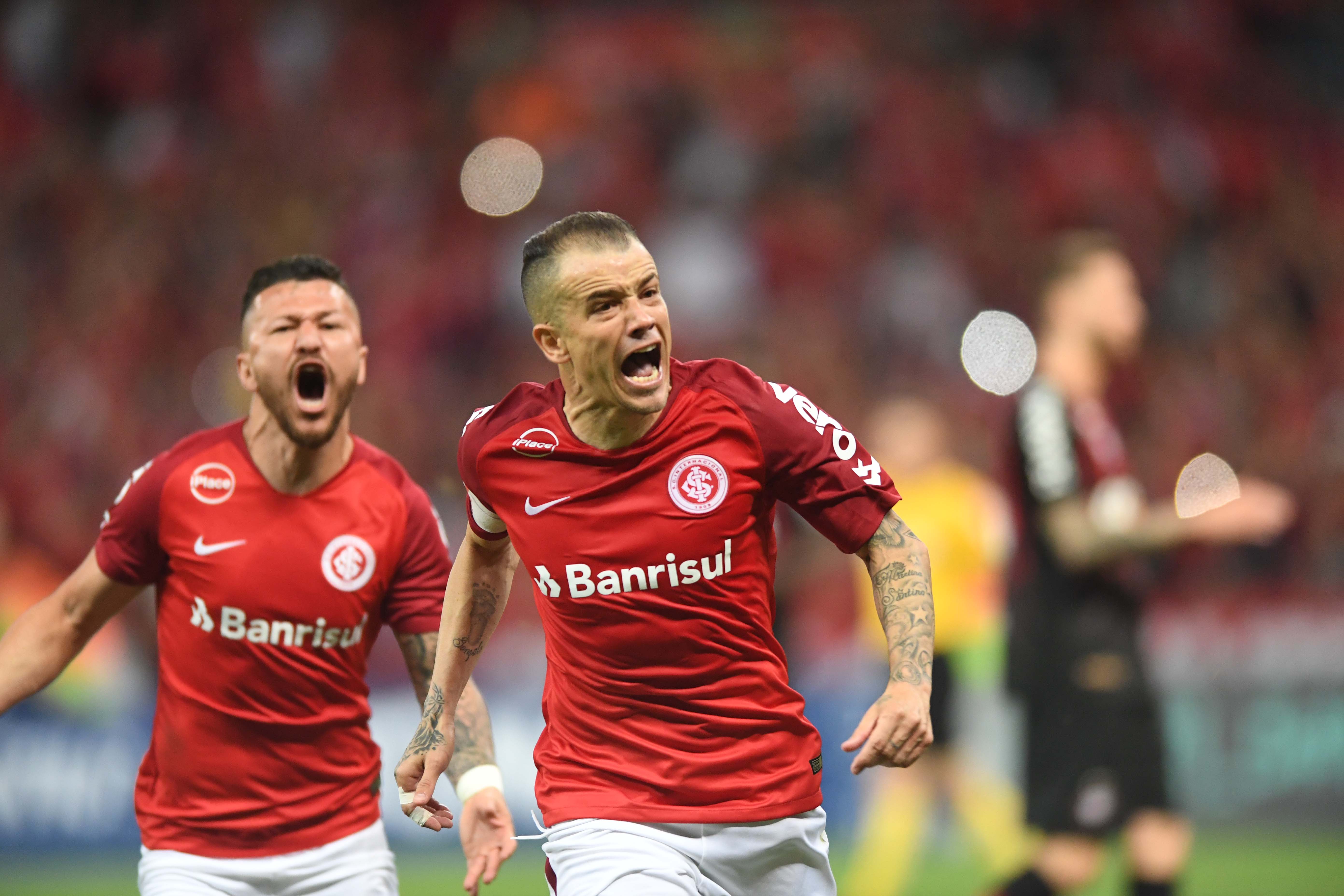 Inter.rs Simple Veja fotos de Inter-RS x Atlético-PR - Gazeta Esportiva