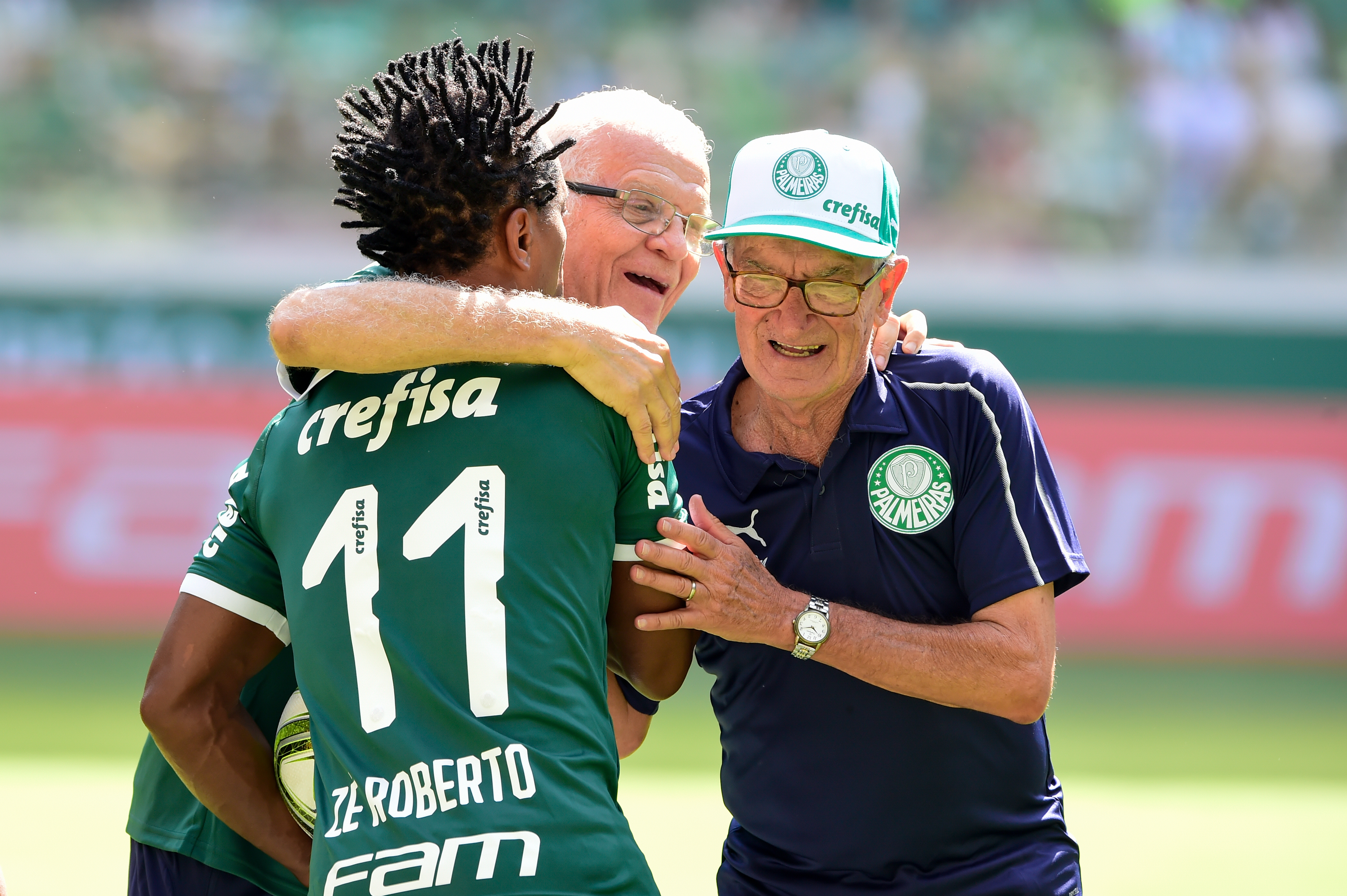 Festa Gigante: Zé Roberto faz golaços em despedida no Allianz Parque