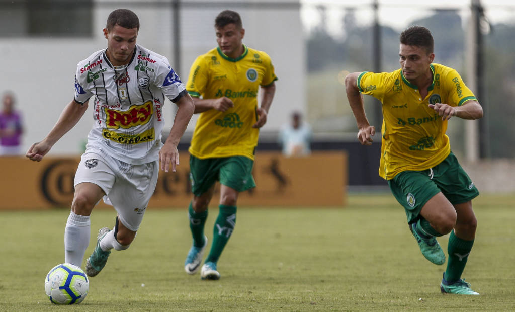 Fotos de Votuporanguense x Ypiranga, pela Copa do Brasil - Gazeta Esportiva