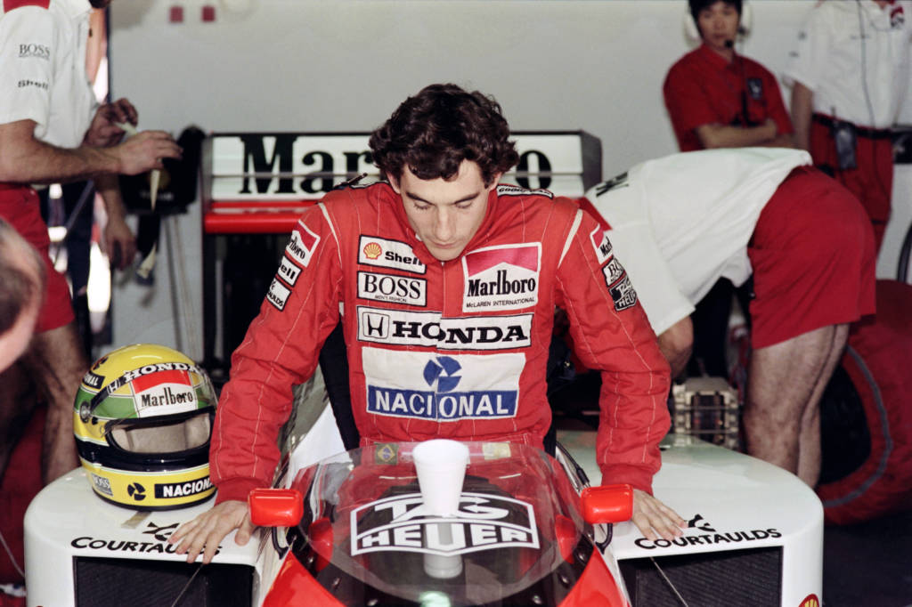 Um final de semana para a Fórmula 1 lamentar. Já experiente, Senna era um dos líderes entre os pilotos da F1 em 1994 (Foto: Jean-Loup GAUTREAU and Pascal PAVANI / AFP)
