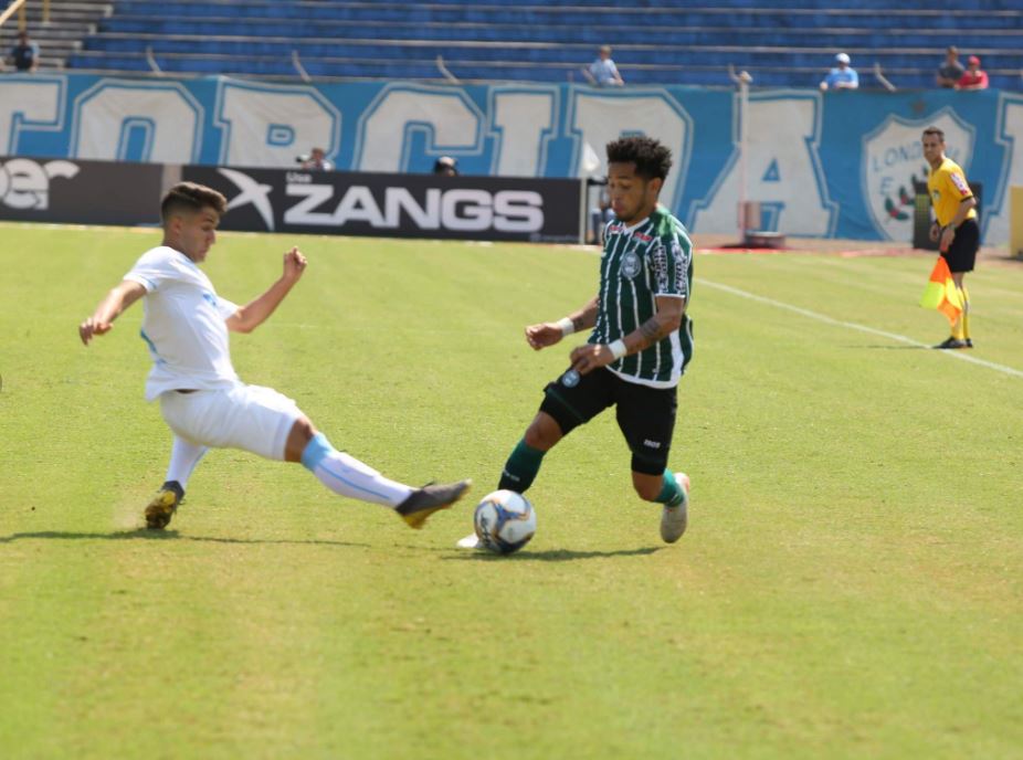 Londrina sai atrás, tem jogador expulso e vira sobre o Coritiba